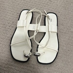 Zara White Flat Strappy Toe-Ring Sandals with Silver Accent
